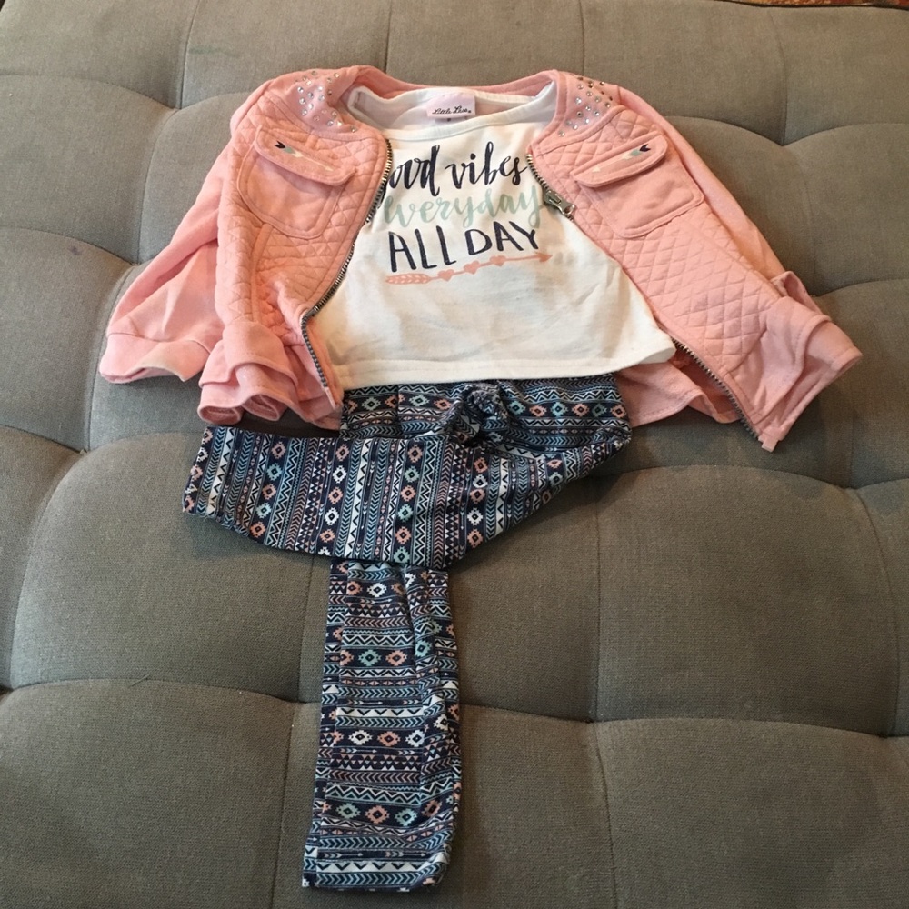 Little Lass cute 3-piece outfit size 3